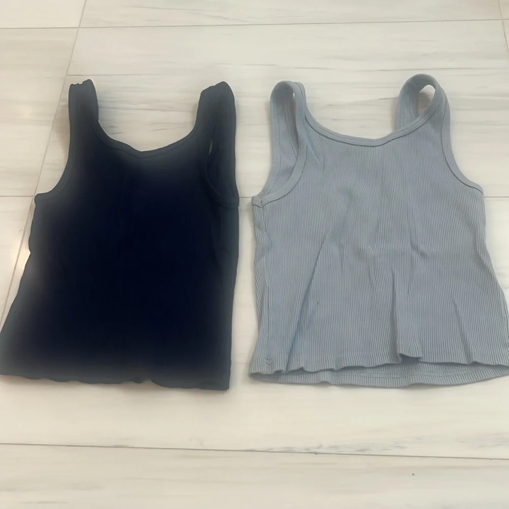 Brandy Melville Ribbed Tank Top Bundle - Picture 4 of 4